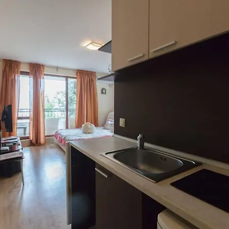 Beachfront Studio! ❤ Sea View❤at❤ *