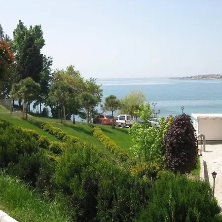 Beachfront Studio! ❤ Sea View❤at❤ * Sunny Beach